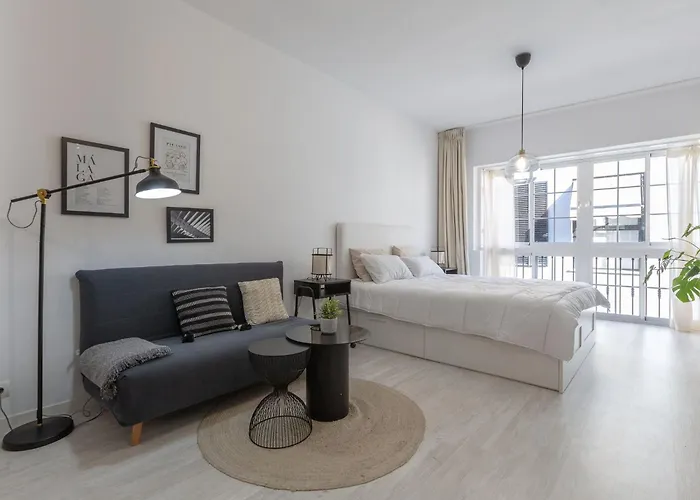 Jinetes Holidays - Apartment In Malaga Free Wifi